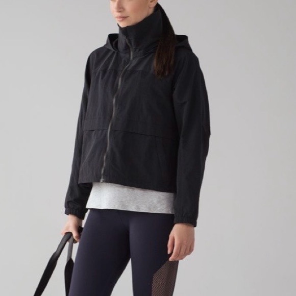 Lululemon Effortless Jacket Black Size 2 | Water-Repellent | Rare 2017 Retired - Picture 1 of 14